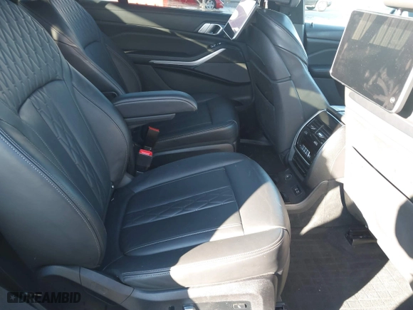 2020 BMW X7 xDrive40i with VIN 5UXCW2C03L9C67539, listed as a IAAI auction lot 41261357 with 46,654 mi miles. Bid and sale history available at carsss.com. Image 8.