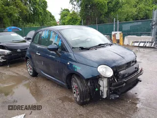 2015 FIAT 500 Sport z VIN 3C3CFFBR7FT707333, wystawiony jako IAAI lot #42309671 z przebiegiem 55 058 mil mil oraz . Historia ofert i sprzedaży dostępna na DreamBid. Obrazek 1.