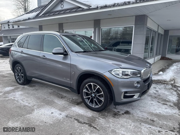 2017 BMW X5 xDrive40e iPerformance with VIN 5UXKT0C37H0V96031, listed as a IAAI auction lot 41643611 with 95,215 mi miles. Bid and sale history available at carsss.com. Image 1.