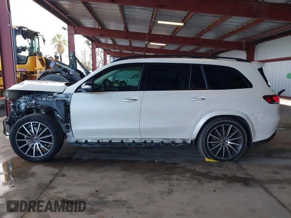 2022 Mercedes-Benz GLS with VIN 4JGFF5KE4NA793413, listed as a IAAI auction lot 41529276 with 29,692 mi miles. Bid and sale history available at carsss.com. Image 15.