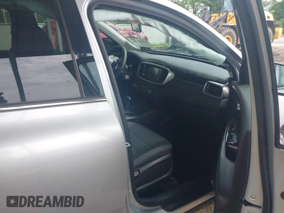 2019 Kia Sorento LX z VIN 5XYPGDA58KG482726, wystawiony jako IAAI lot #42192199 z przebiegiem 79 545 mil mil oraz . Historia ofert i sprzedaży dostępna na DreamBid. Obrazek 5.