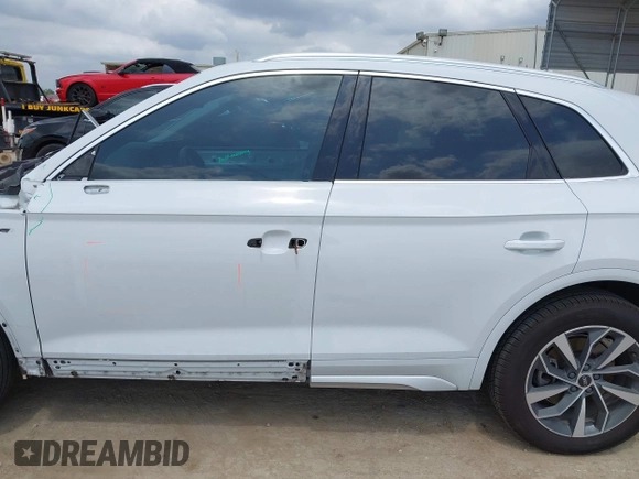 2022 Audi Q5 S line Premium Plus with VIN WA1EAAFY0N2133918, listed as a IAAI auction lot 42075042 with 54,322 mi miles and . Bid and sale history available at DreamBid. Image 15.
