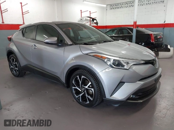 2018 Toyota C-HR XLE z VIN NMTKHMBX0JR015680, wystawiony jako IAAI lot #41987642 z przebiegiem 80 367 mil mil oraz . Historia ofert i sprzedaży dostępna na DreamBid. Obrazek 1.