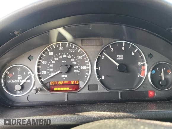 2000 BMW Z3 2.5L with VIN 4USCH9340YLG03126, listed as a Copart auction lot 42641545 with 57,192 mi miles and Salvage Title. Bid and sale history available at carsss.com. Image 9.