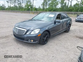 2010 Mercedes-Benz E 350 Luxury z VIN WDDHF5GBXAA250627, wystawiony jako IAAI lot #42426235 z przebiegiem 151 172 mil mil oraz . Historia ofert i sprzedaży dostępna na DreamBid. Obrazek 2.