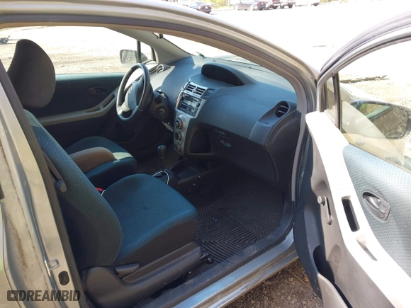 2008 Toyota Yaris with VIN JTDJT923685204274, listed as a IAAI auction lot 42119499 with 147,696 mi miles. Bid and sale history available at carsss.com. Image 5.