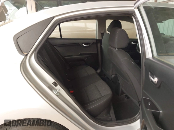 2023 Kia Rio LX z VIN 3KPA24AD8PE599304, wystawiony jako IAAI lot #41936054 z przebiegiem 16 261 mil mil oraz . Historia ofert i sprzedaży dostępna na DreamBid. Obrazek 8.