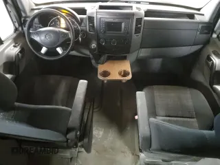 2014 Mercedes-Benz Sprinter with VIN WD3PE7DC8E5935347, listed as a Copart auction lot 88252445 with 187,828 mi miles and Salvage Title. Bid and sale history available at DreamBid. Image 8.
