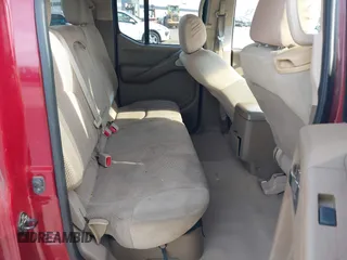 2007 Nissan Frontier SE z VIN 1N6AD07UX7C418640, wystawiony jako IAAI lot #42074654 z przebiegiem 302 031 mil mil oraz . Historia ofert i sprzedaży dostępna na DreamBid. Obrazek 8.