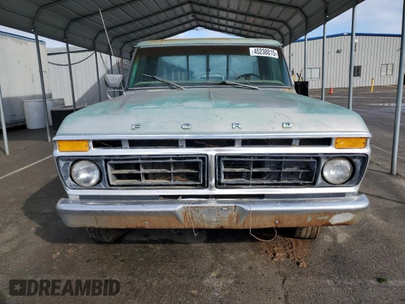 1977 Ford F-250 z VIN F25SRZ09373, wystawiony jako Copart lot #45238815 z przebiegiem 10 482 mil mil oraz Czysty tytuł • Clean title. Historia ofert i sprzedaży dostępna na DreamBid. Obrazek 5.
