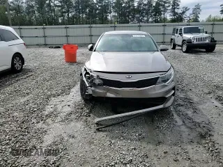 2018 Kia Optima S z VIN 5XXGT4L32JG208593, wystawiony jako Copart lot #51272265 z przebiegiem 239 395 mil mil oraz Szkoda całkowita • Salvage title. Historia ofert i sprzedaży dostępna na DreamBid. Obrazek 13.