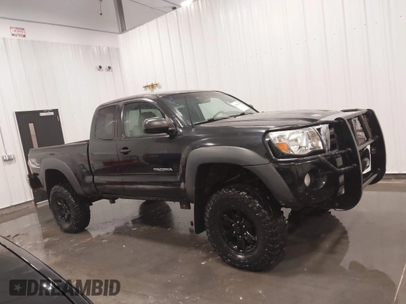 2008 Toyota Tacoma with VIN 5TEUU42N48Z559164, listed as a IAAI auction lot 41609248 with 145,611 mi miles and . Bid and sale history available at DreamBid. Image 14.
