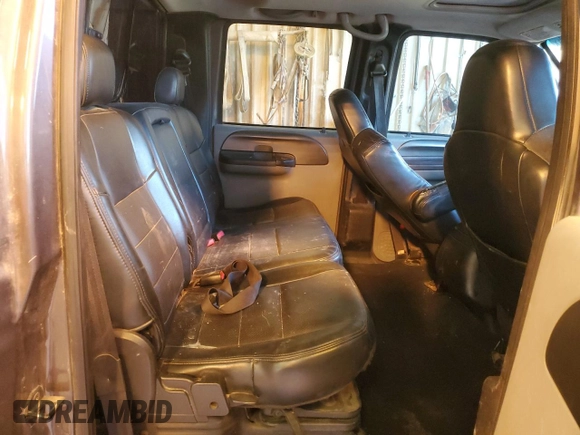 2005 Ford F-350 XL с VIN 1FTWW32P05EB47353, выставлен на аукционе Copart как лот 88794375 с пробегом 234 984 миль миль и Списание • Salvage title. История ставок и продаж доступна на DreamBid. Изображение 10.