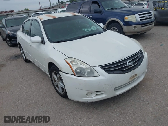 2011 Nissan Altima 2.5 S with VIN 1N4AL2AP3BN422729, listed as a IAAI auction lot 41920896 with 183,131 mi miles. Bid and sale history available at carsss.com. Image 1.