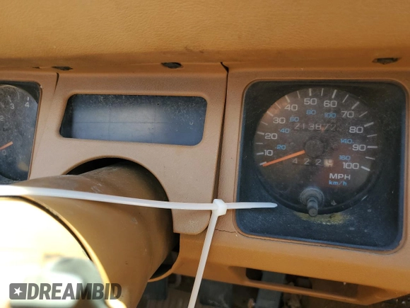 1994 Jeep Wrangler с VIN 1J4FY29S4RP467813, выставлен на аукционе Copart как лот 62484855 с пробегом 213 872 миль миль и Чистый • Clean title. История ставок и продаж доступна на DreamBid. Изображение 9.