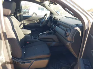 2023 Chevrolet Colorado 2WD Work Truck с VIN 1GCPSBEK4P1268746, выставлен на аукционе IAAI как лот 41735322 с пробегом 12 161 миль миль и . История ставок и продаж доступна на DreamBid. Изображение 5.