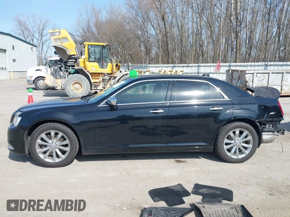 2019 Chrysler 300 Limited with VIN 2C3CCAKGXKH569123, listed as a IAAI auction lot 41786636 with 63,540 mi miles. Bid and sale history available at carsss.com. Image 14.