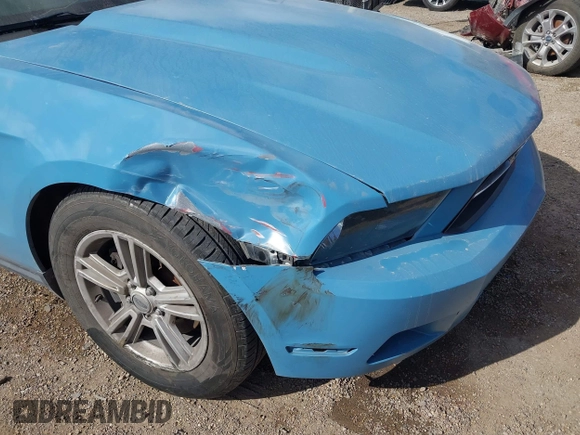 2011 Ford Mustang V6 with VIN 1ZVBP8AM1B5160444, listed as a IAAI auction lot 41674386 with 113,893 mi miles and . Bid and sale history available at carsss.com. Image 6.