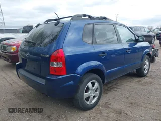 2007 Hyundai Tucson GLS with VIN KM8JM12B37U504070, listed as a IAAI auction lot 42037713 with 118,102 mi miles. Bid and sale history available at carsss.com. Image 13.
