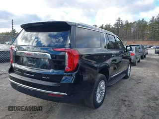 2023 GMC Yukon XL SLT z VIN 1GKS2GKD2PR562956, wystawiony jako IAAI lot #41202979 z przebiegiem 14 938 mil mil oraz . Historia ofert i sprzedaży dostępna na DreamBid. Obrazek 4.