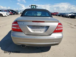 2005 Mercedes-Benz CLK 500 with VIN WDBTK75J75F147923, listed as a Copart auction lot 53743485 with 181,045 mi miles and Clean title. Bid and sale history available at DreamBid. Image 6.