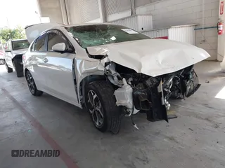 2019 Kia Forte LXS z VIN 3KPF24AD5KE058905, wystawiony jako IAAI lot #42483098 z przebiegiem 53 776 mil mil oraz . Historia ofert i sprzedaży dostępna na DreamBid. Obrazek 1.