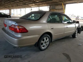2000 Honda Accord SE with VIN 1HGCG6698YA065526, listed as a Copart auction lot 51830715 with 262,393 mi miles and Salvage title. Bid and sale history available at DreamBid. Image 3.