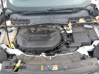 2013 Ford Escape SE with VIN 1FMCU9G93DUA17816, listed as a IAAI auction lot 41688140 with 129,738 mi miles. Bid and sale history available at carsss.com. Image 10.