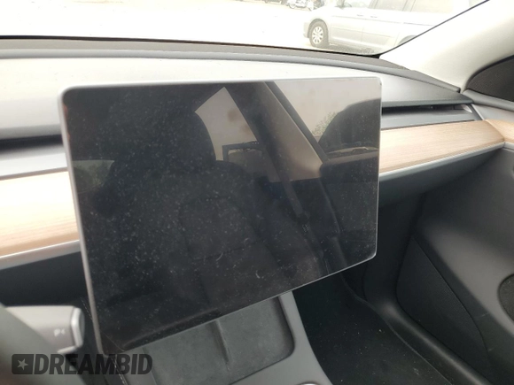 2024 Tesla Model Y Long Range с VIN 7SAYGDEE3RA328991, выставлен на аукционе Copart как лот 56637455 с пробегом Не указан миль и Списание • Salvage title. История ставок и продаж доступна на DreamBid. Изображение 9.