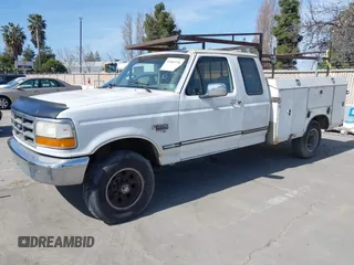 1995 Ford F-250 with VIN 1FTHX26F0SKB03058, listed as a IAAI auction lot 41860796 with 371,625 mi miles. Bid and sale history available at carsss.com. Image 2.