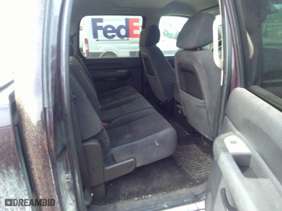 2008 GMC Sierra 1500 Work Truck with VIN 2GTEK133081320642, listed as a IAAI auction lot 41788658 with 119,459 mi miles. Bid and sale history available at carsss.com. Image 8.