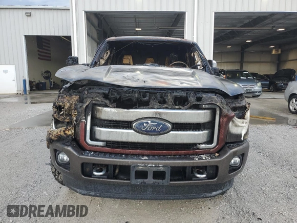 2015 Ford F-250 Lariat z VIN 1FT7W2B65FEA81695, wystawiony jako Copart lot #63207315 z przebiegiem Nie podano mil oraz Szkoda całkowita • Salvage title. Historia ofert i sprzedaży dostępna na DreamBid. Obrazek 5.