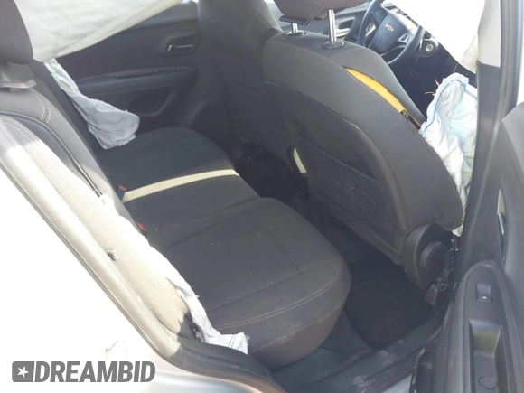 2018 Chevrolet Trax LS with VIN KL7CJNSB6JB510894, listed as a IAAI auction lot 42045055 with 118,647 mi miles. Bid and sale history available at carsss.com. Image 8.
