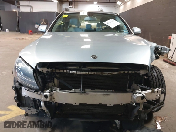 2018 Mercedes-Benz C 300 с VIN 55SWF4KB1JU249956, выставлен на аукционе IAAI как лот 42105746 с пробегом 45 739 миль миль и . История ставок и продаж доступна на DreamBid. Изображение 12.
