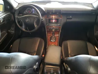 2006 Mercedes-Benz C 280 Luxury with VIN WDBRF54H76A904559, listed as a Copart auction lot 80282224 with 164,401 mi miles and Salvage Title. Bid and sale history available at DreamBid. Image 8.