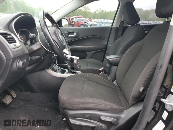 2019 Jeep Compass Sport с VIN 3C4NJDAB4KT803099, выставлен на аукционе Copart как лот 51926625 с пробегом 92 487 миль миль и Списание • Salvage title. История ставок и продаж доступна на DreamBid. Изображение 7.