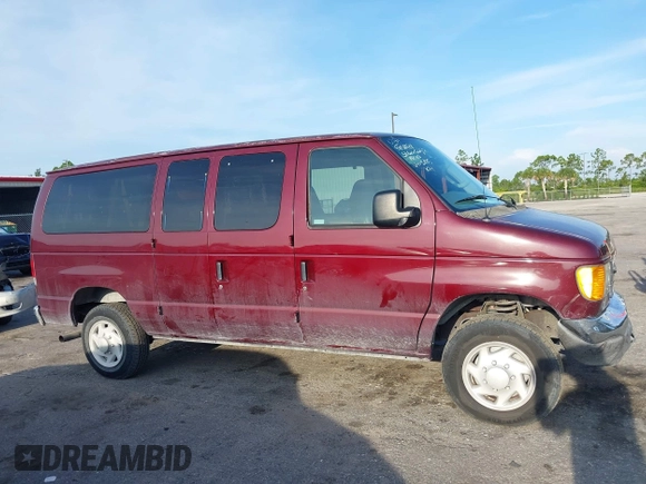 2007 Ford Econoline Passenger XL with VIN 1FBNE31L07DA55685, listed as a IAAI auction lot 40151569 with 122,578 mi miles. Bid and sale history available at carsss.com. Image 13.