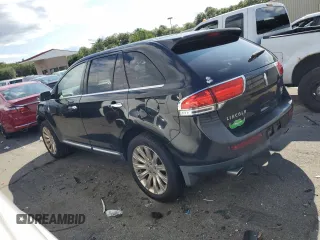 2013 Lincoln MKX with VIN 2LMDJ8JK9DBL13338, listed as a Copart auction lot 68213674 with 178,071 mi miles and Clean Title. Bid and sale history available at carsss.com. Image 2.