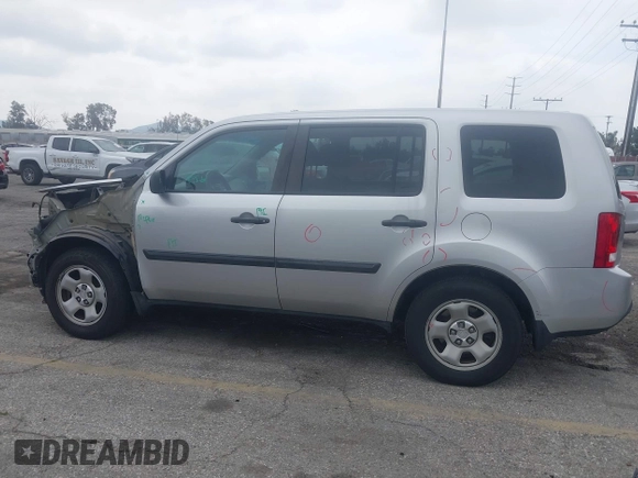 2015 Honda Pilot LX with VIN 5FNYF3H21FB010426, listed as a IAAI auction lot 41901870 with 184,113 mi miles and . Bid and sale history available at carsss.com. Image 15.