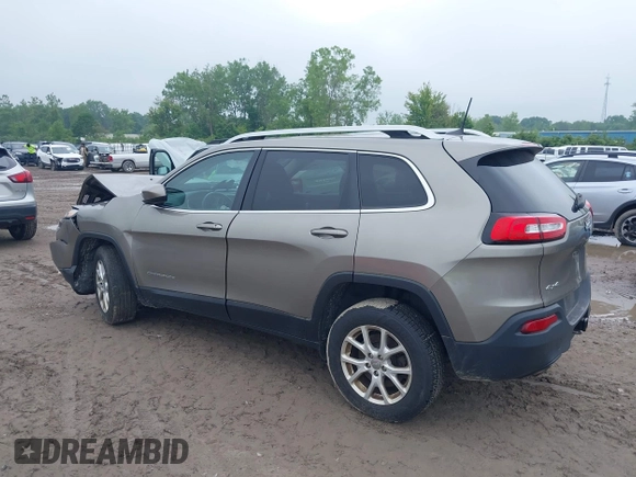2017 Jeep Cherokee Latitude with VIN 1C4PJMCB3HW657318, listed as a IAAI auction lot 42429044 with 133,335 mi miles and . Bid and sale history available at DreamBid. Image 3.