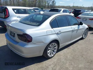2011 BMW 3 Series 328i with VIN WBAPH5G53BNM75795, listed as a IAAI auction lot 41963832 with 215,274 mi miles and . Bid and sale history available at carsss.com. Image 4.