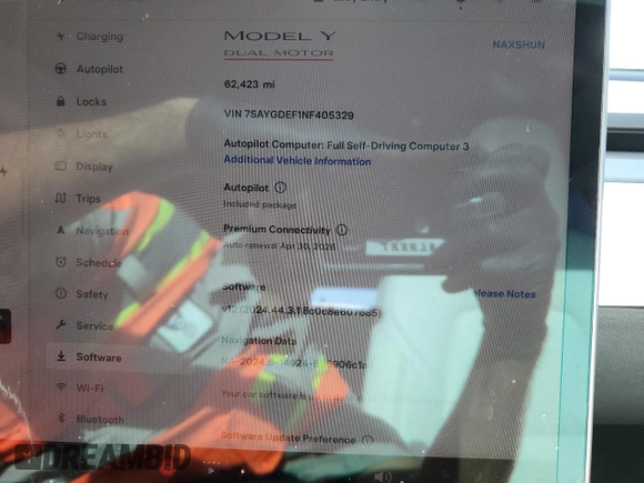 2022 Tesla Model Y Performance z VIN 7SAYGDEF1NF405329, wystawiony jako Copart lot #57249195 z przebiegiem 62 423 mil mil oraz Szkoda całkowita • Salvage title. Historia ofert i sprzedaży dostępna na DreamBid. Obrazek 9.