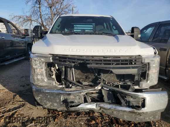 2019 Ford Super Duty F-250 SRW XL with VIN 1FT7W2A6XKED17771, listed as a Copart auction lot 84632244 with 126,212 mi miles and Salvage Title. Bid and sale history available at carsss.com. Image 5.