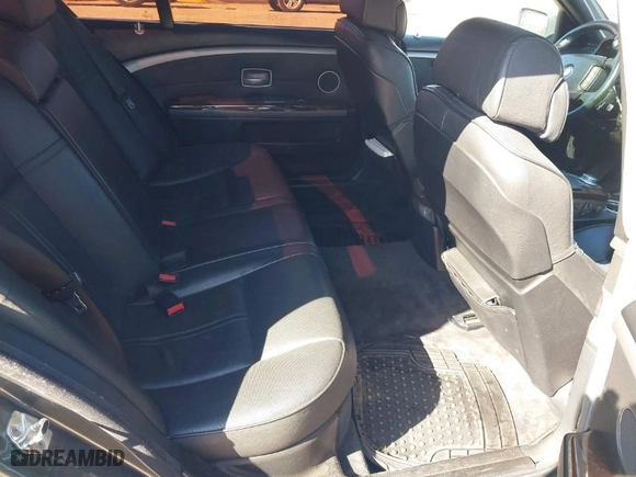 2007 BMW 7 Series 750Li with VIN WBAHN83517DT74031, listed as a IAAI auction lot 41644422 with 1 miles. Bid and sale history available at carsss.com. Image 8.