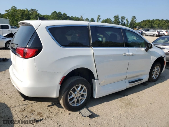 2022 Chrysler Voyager LX with VIN 2C4RC1CG0NR163421, listed as a Copart auction lot 68677214 with NaN miles and Salvage Title. Bid and sale history available at carsss.com. Image 3.