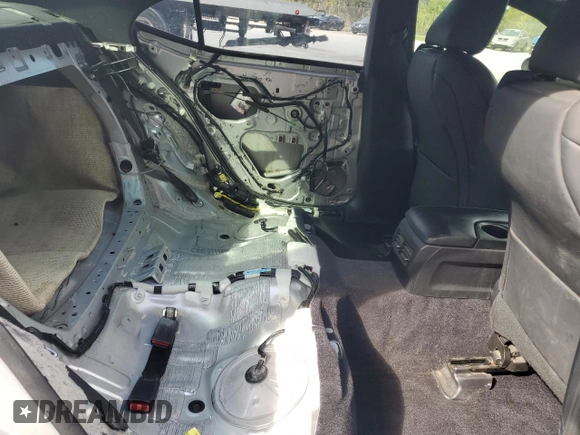 2014 Lexus IS 350 z VIN JTHBE1D24E5000376, wystawiony jako Copart lot #44133905 z przebiegiem 101 896 mil mil oraz Szkoda całkowita • Salvage title. Historia ofert i sprzedaży dostępna na DreamBid. Obrazek 10.