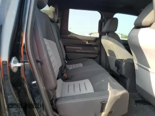 2024 Toyota Tacoma SR5 z VIN 3TYKB5FN9RT000743, wystawiony jako Copart lot #55725665 z przebiegiem 12 070 mil mil oraz Szkoda całkowita • Salvage title. Historia ofert i sprzedaży dostępna na DreamBid. Obrazek 10.