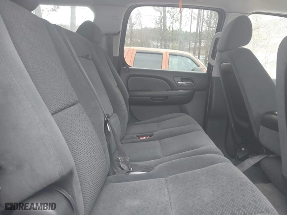 2007 Chevrolet Suburban LT with VIN 3GNFC16027G286929, listed as a IAAI auction lot 41648787 with 219,212 mi miles. Bid and sale history available at carsss.com. Image 8.