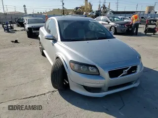 2009 Volvo C30 z VIN YV1MK672692122489, wystawiony jako Copart lot #49521025 z przebiegiem 134 754 mil mil oraz Szkoda całkowita • Salvage title. Historia ofert i sprzedaży dostępna na DreamBid. Obrazek 10.