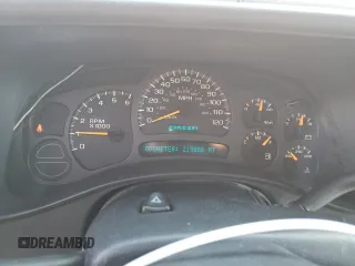 2004 GMC Sierra 1500 SLE with VIN 2GTEC19T741171743, listed as a Copart auction lot 51293475 with 215,086 mi miles and Salvage Title. Bid and sale history available at DreamBid. Image 9.
